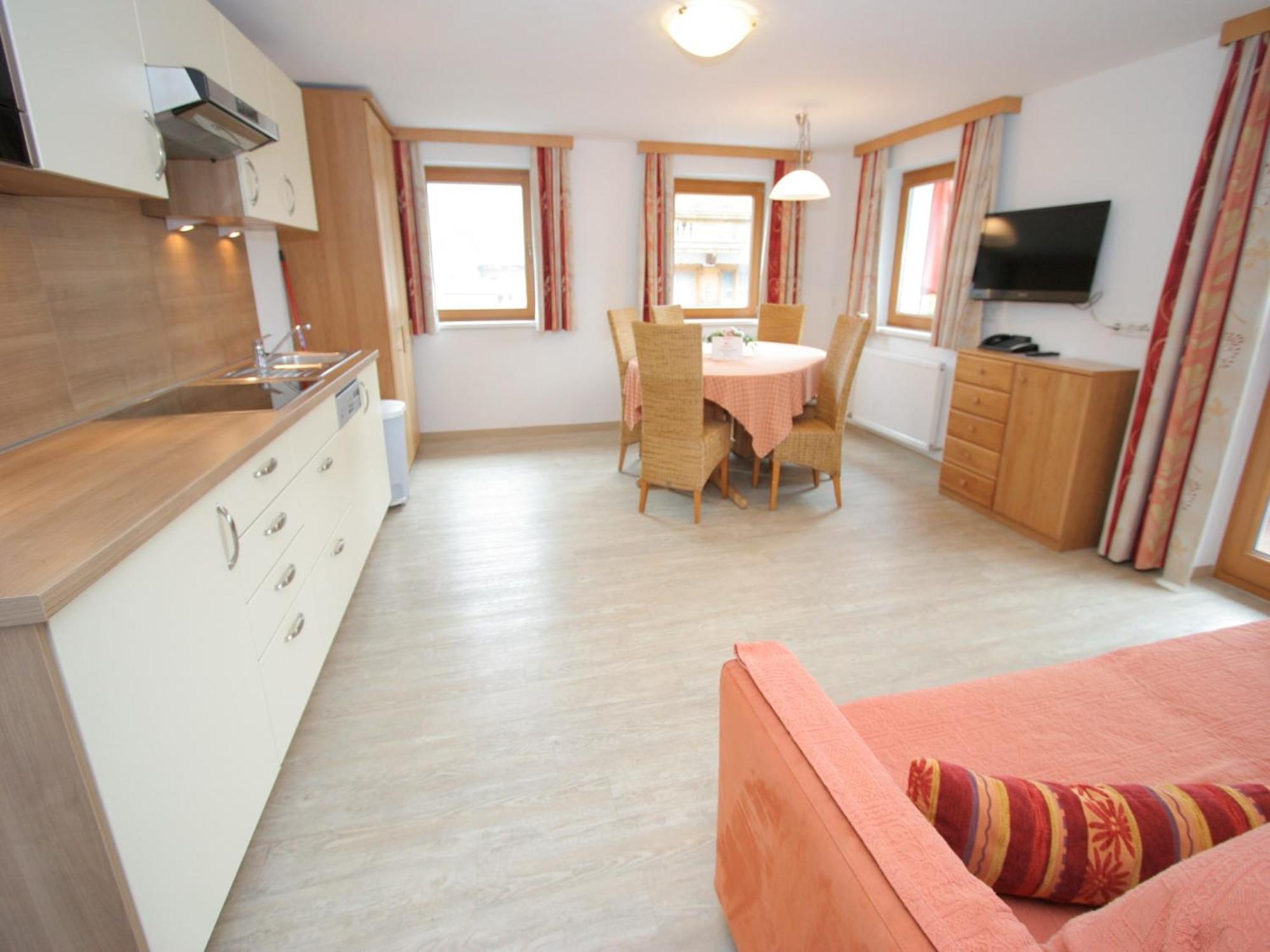 Spacious Apartment In Uderns Near Ski Area المظهر الخارجي الصورة