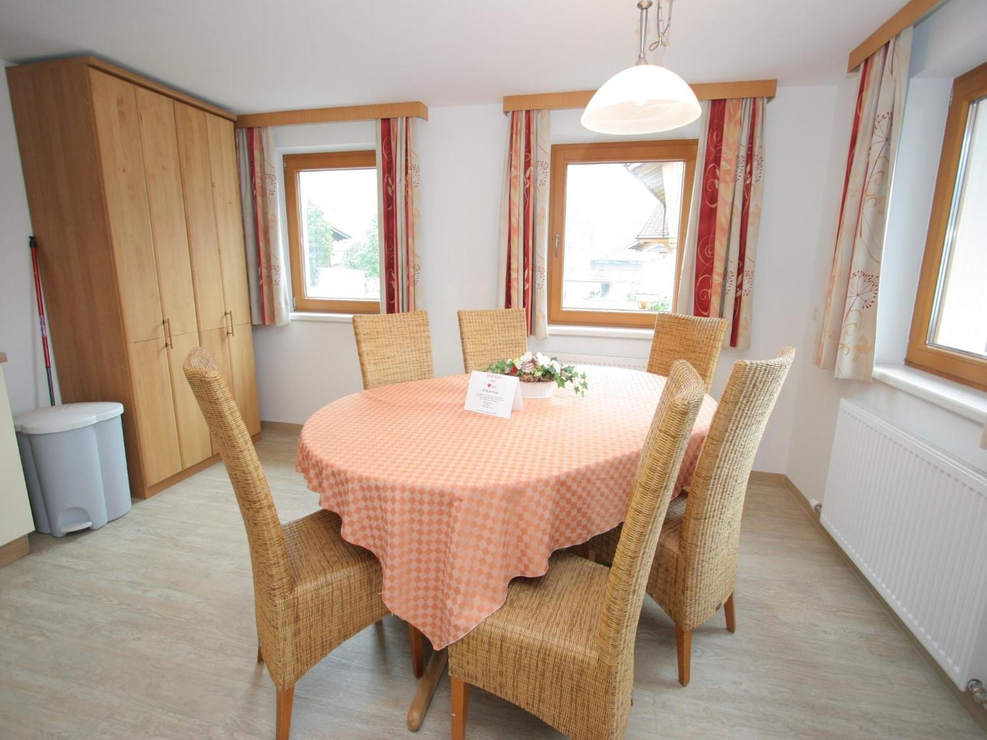 Spacious Apartment In Uderns Near Ski Area المظهر الخارجي الصورة